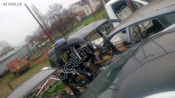 VOLKSWAGEN CADDY SAĞ-SOL ÇAMURLUK ÇEVİK OTO BURSA