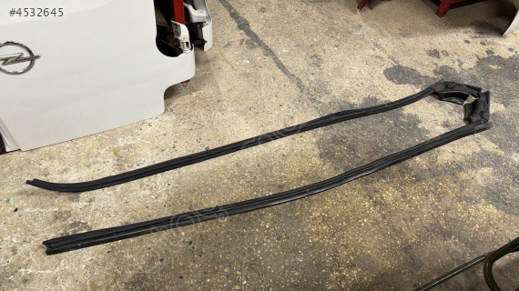 2018-23 MODEL DACIA DUSTER ORJ ÇIKMA KAPI ÜST FİTİLİ