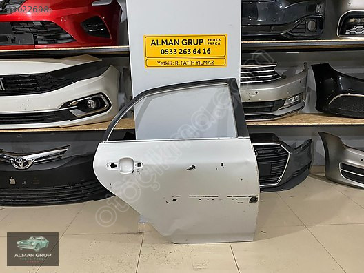 TOYOTA COROLLA SAĞ ARKA KAPI ORJİNAL