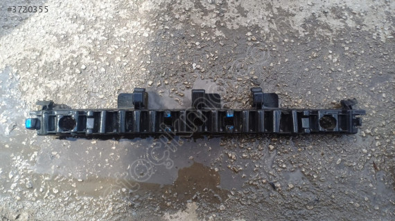 2001-2008 Peugeot 307 Ön Tampon Orta İç Destek Braketi