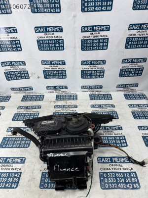 ÇIKMA RENAULT FLUENCE MEGANE 3 KALORİFER KUTUSU KAZANI 272703695R