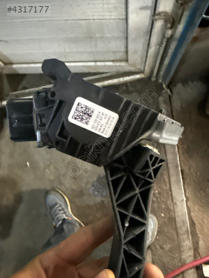 Passat b8 gaz bedalı