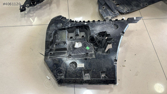 BMW 5 SERİ F10 LCİ SAĞ ARKA TAMPON BRAKETİ 51127331608v