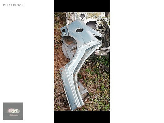 Ford Focus 2000 model sağ arka çamurluk kesme yarım çıkma