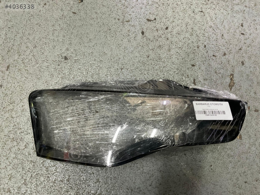 AUDİ A5 13-15 SAĞ FAR CAMI