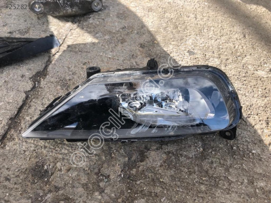VOLVO XC60 SAĞ SİS FARI 32337365