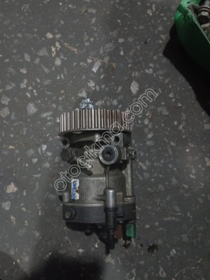RENAULT MEGANE 2 MAZOT POMPASI ORJ ÇIKMA PARÇA