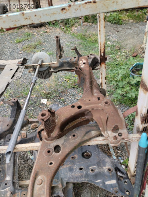 Mazda 323 motor travesti