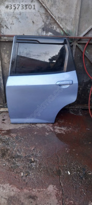 Çıkma honda jazz sol arka kapı