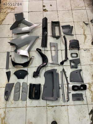 FOCUS 1 İÇ TRİM İÇ PLASTİKLER