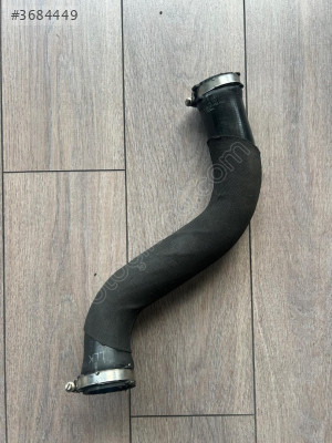 Çıkma Turbo Basınç Hortumu Audi A6 2.0 TDI 2009-2011 4F0145737J