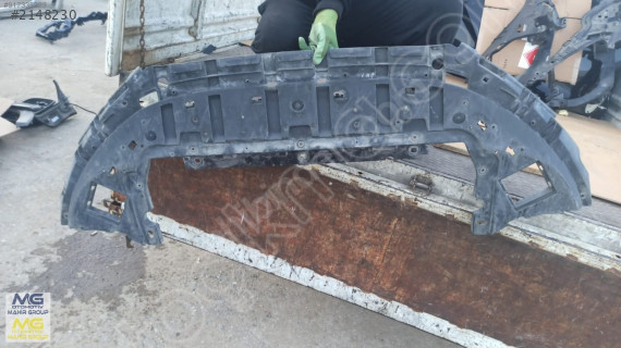 VOLVO V40 RADYATÖR ALT DEFLEKTÖR TEMİZ ÇIKMA ORİJİNAL