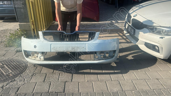 SKODA OCTAVİA ÇIKMA ÖN TAMPON ORJİNAL 2012-2017