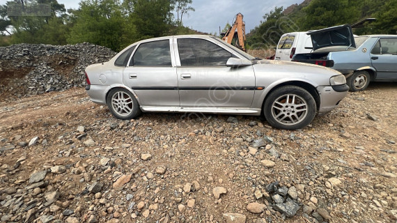 OPEL VECTRA B GT ÇIKMA YEDEK PARÇA