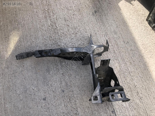 BMW 3 SERİ G20 SAĞ FAR YUVA SACI 51647422294-09