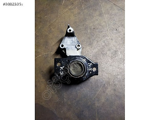 Kangoo 3 Motor Takozu Kulağı Sağ 8200902956