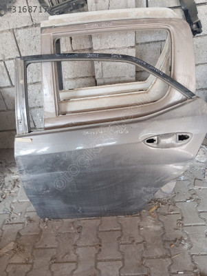 Toyota Corolla sol arka kapı 2013 2018 arası