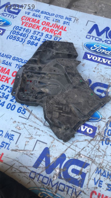 VOLVO V40 SOL ARKA TAMPON BRAKETİ ORJ ÇIKMA 31395103