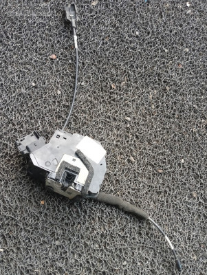 Renault Megane 3 sol kapı kilidi