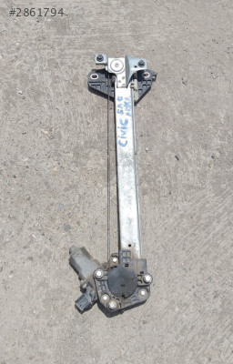 Honda Civic FD6 Sağ Arka Cam Krikosu Çıkma