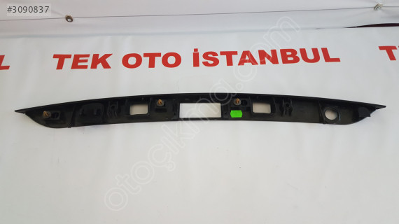 Mercedes C 204 BAGAJ TUTUCUSU A2047400693