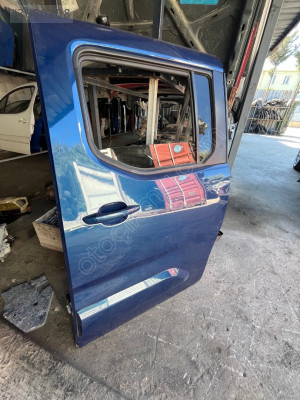Opel Combo Sol Arka Kapı Dolu Hatasız