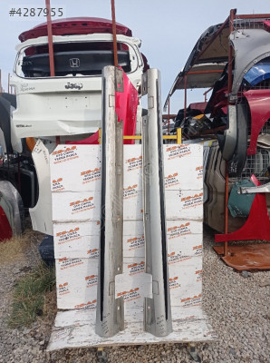 MERCEDES A CLASS W117 CLA SAĞ SOL MARŞPİYEL KAPLAMASI ÇIKMA ORJ