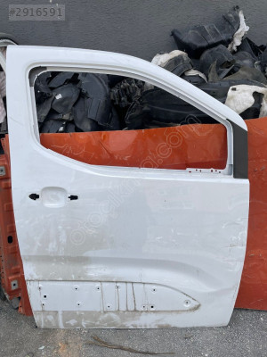 OPEL COMBO E SAĞ ÖN KAPI ÇIKMA SÖKME YEDEK PARÇA