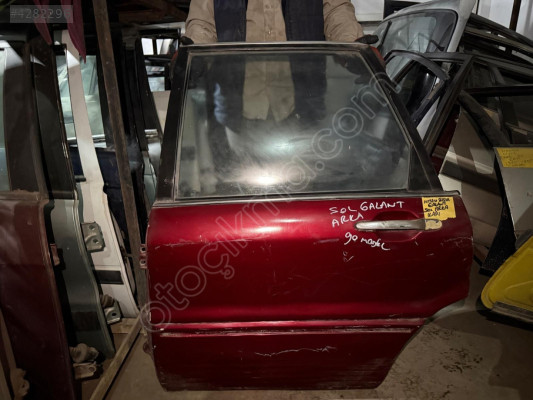 MİTSUBİSHİ GALANT SOL ARKA KAPI 1990 MODEL ORJİNAL ÇIKMA 2.ÜRÜN