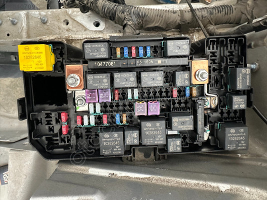 MG HS MOTOR İÇİ SİGORTA KUTUSU 10477081