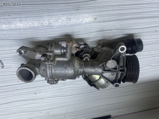 MERCEDES E180 274 SU POMPASI SÖKME