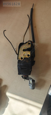 Toyota Corolla kapı kilidi