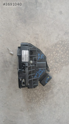 Ford couruer  sag arka kapı kilidi çıkma orjinal