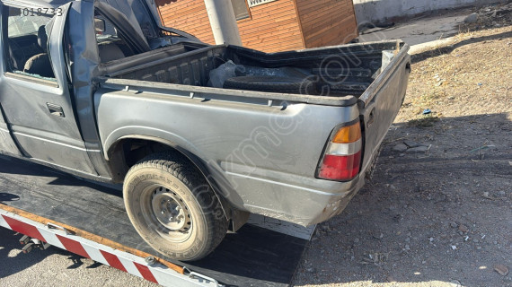 99 Isuzu tfr sol arka Çamurluk