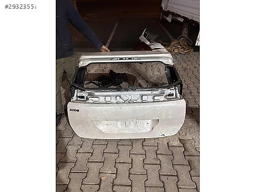 Peugeot 5008 bagaj kapağı