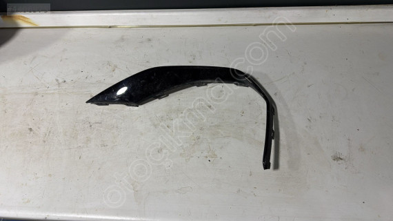 AUDİ A3 2024 ÖN TAMPON SAĞ IZGARA ÇERÇEVESİ 8Y0807984B