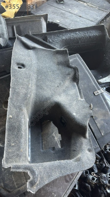 BMW F34 SAĞ ARKA BAGAJ HALISI ÇAKMAKLIKLI