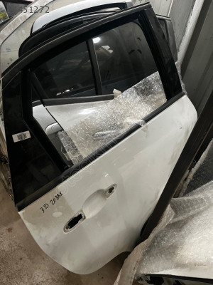 FIAT 500 L SAĞ ARKA KAPI