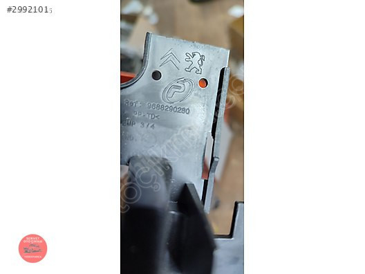 9688290280 Citroen C4 sigorta kutusu yan plastiği