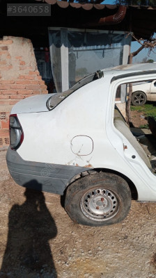 Renault Clio2 Symbol sağ arka çeyrek