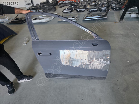 CUPRA FORMENTOR SAĞ ÖN KAPI ORJINAL HASARSIZ