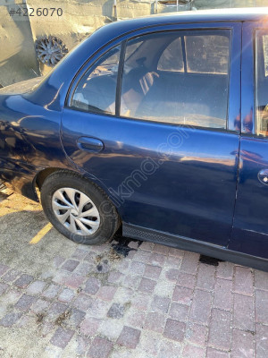 Accent Hyundai Sağ Arka Kapı - Oto Çıkma Parçaları