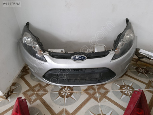 FORD FİESTA SAĞ FAR