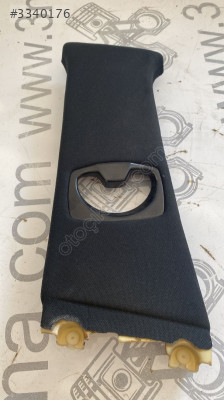BMW E60 ORTA DİREK PLASTİĞİ EMNİYET KEMERİ ÇERÇEVESİ
