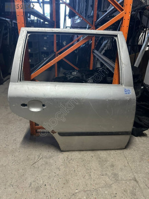 SKODA OCTAVİA SAĞ ARKA KAPI SW