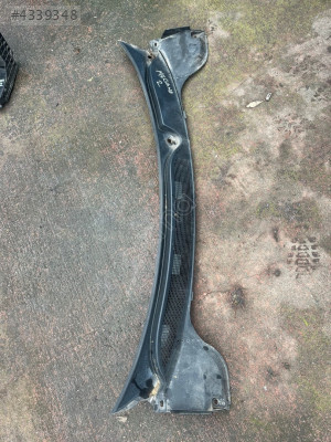 2005 megane 2 ön cam ızgarası