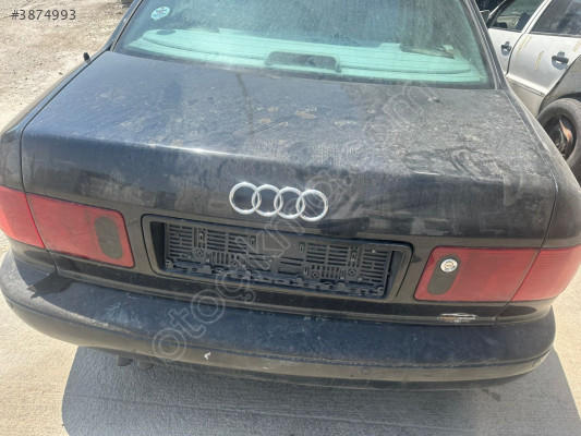 AUDİ A8 97-01 HATASIZ DOLU BAGAJ KAPAĞI