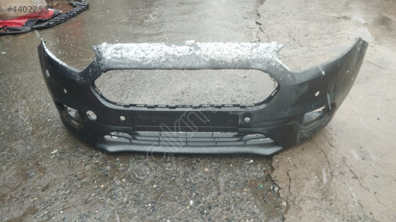 Ford Courier ön tampon orjinal çıkma