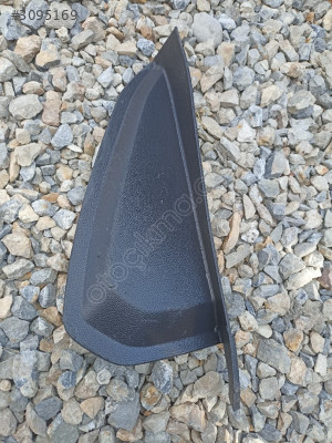 Ford Fiesta sol göğüs yan kaplama