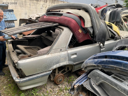RENAULT 25 SAĞ ÖN KAPI ORJİNAL ÇIKMA TEMİZ